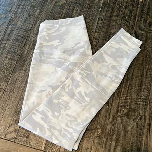 🍋EUCLululemon 28” Wonder Under Super Hi Rise Ribbed leggings🍋